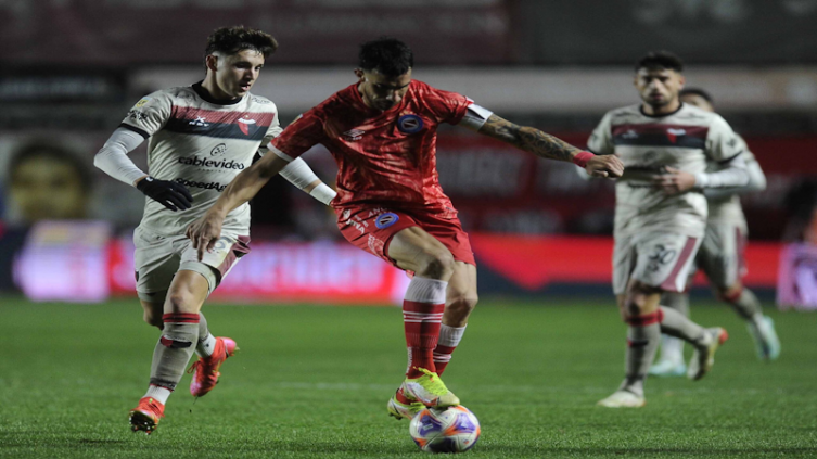 LPF: Los penales determinaron el resultado final en la derrota de Colón ante Argentino Jrs.