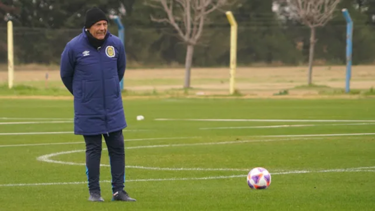Russo irá ante River con Komar y Toledo