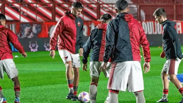 Pipo Gorosito sin dar pistas de los titulares ante Tigre