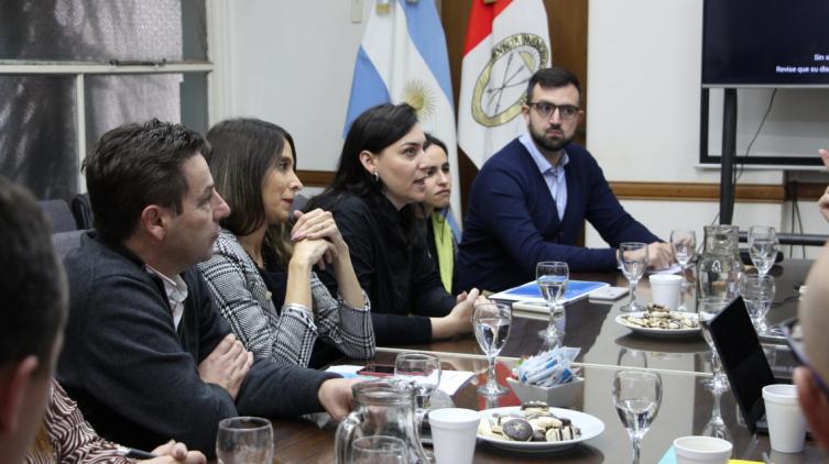 La provincia se reunió con representantes del Banco Interamericano de Desarrollo