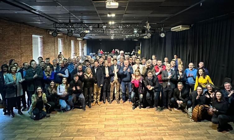 Pullaro recibió el apoyo de todos los partidos de Unidos para Cambiar Santa Fe