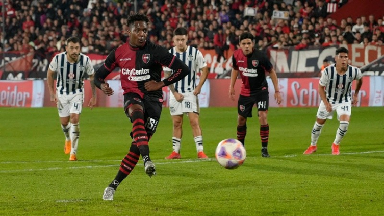 Newell ´s quiso más que Talleres, pero no pudo