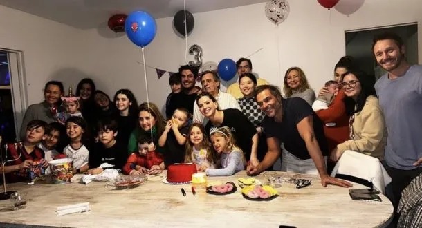 Pampita, Benjamín Vicuña y la China Suárez festejaron el cumpleaños de Amancio