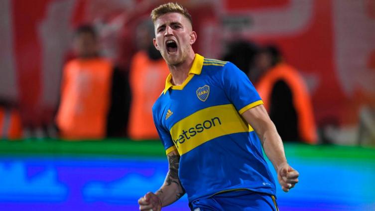 Boca ganó el clásico ante Independiente desde el banco y cerró la Liga en racha