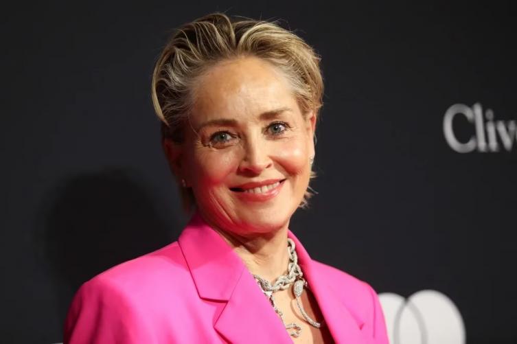 La actriz Sharon Stone reveló las consecuencias que sufrió por la icónica escena de “Bajos Instintos”