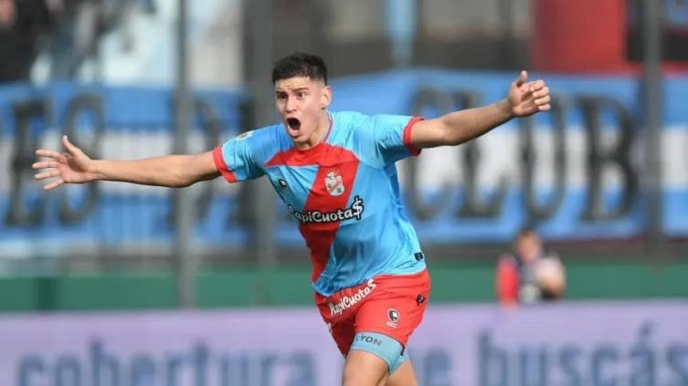 Colón volvió a jugar mal y cayó derrotado frente a Arsenal, casi descendido