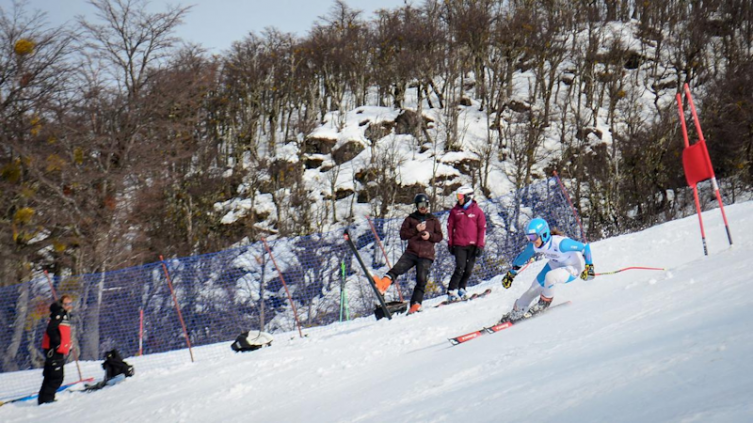 FIS de esquí alpino: Concluyó la primera fecha en el Bolsón
