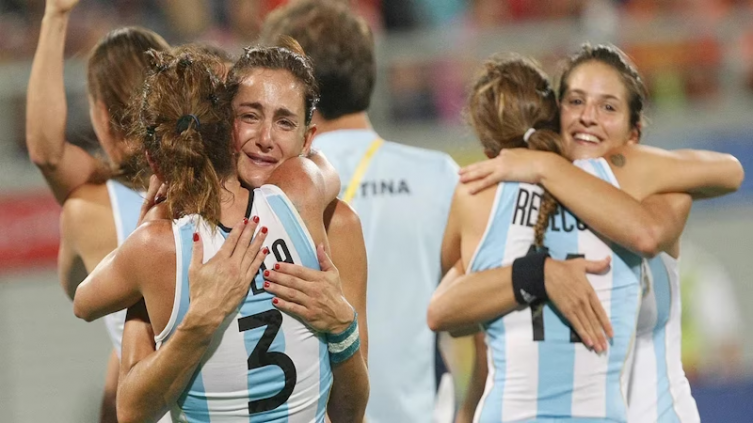 Una histórica de Las Leonas vuelve a jugar a los 49 años