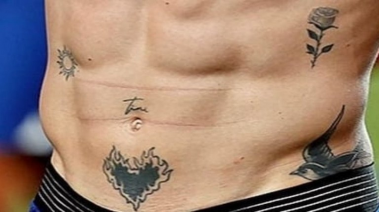 Rodrigo de Paul con el nombre de Tini: Cómo se borra un tatuaje