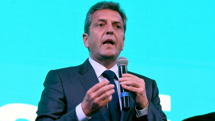 Massa estará este domingo de un acto de movimientos sociales en Ferro