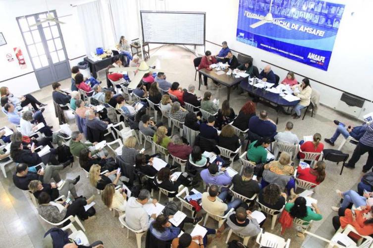Los gremios docentes aceptaron la propuesta de mejora salarial 