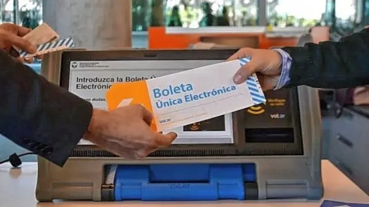 Voto electrónico en CABA: más de 200 máquinas quedaron sin funcionar