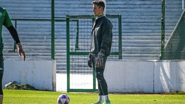 Devecchi pretende incorporarse a Unión