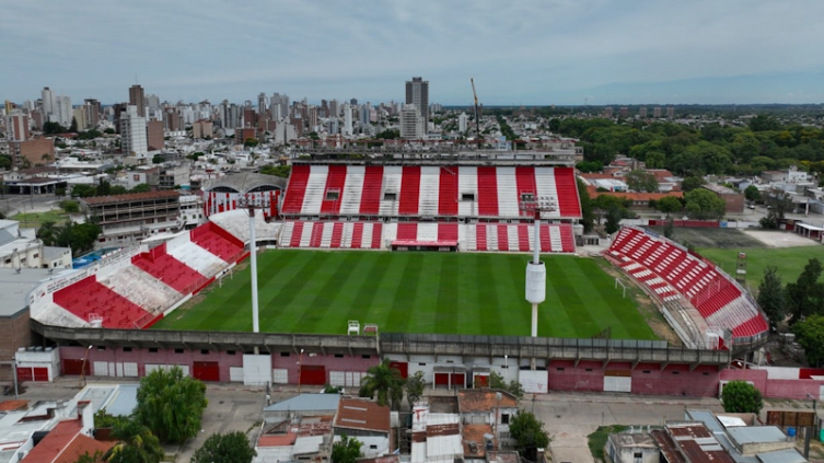 Unión: se cerró lo de Plaza Colonia por Mele y FIFA levanta las inhibiciones