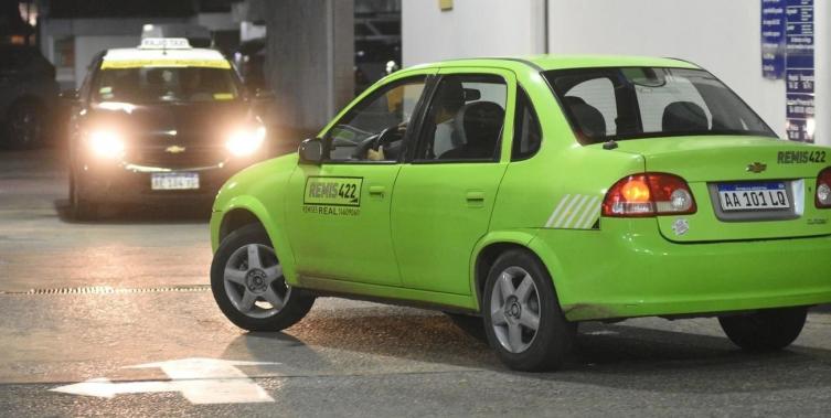 Los taxis y remises de Santa Fe, un 20% más caro a partir del sábado