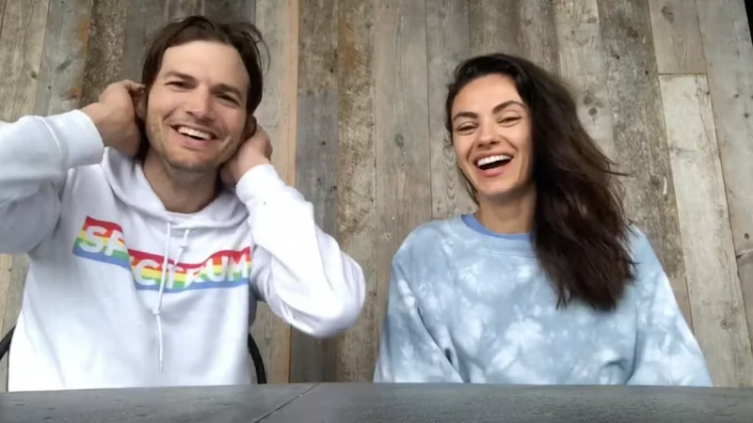 Ashton Kutcher y Mila Kunis brindan su casa de playa gratis en Airbnb