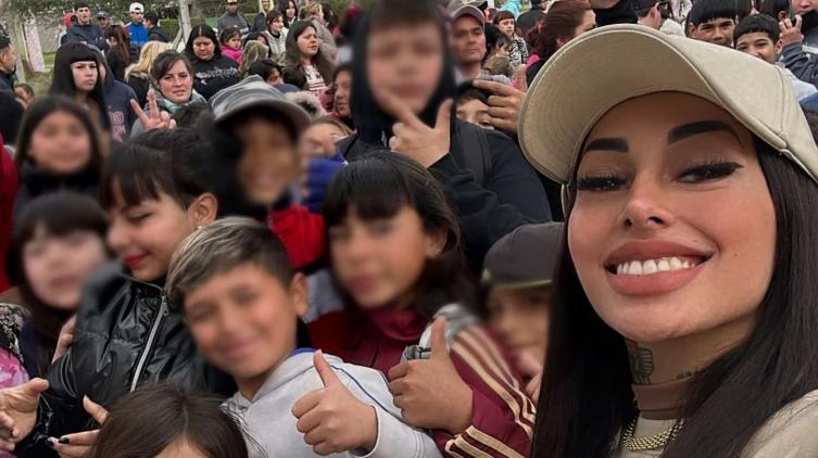 Tamara Báez mantuvo viva la tradición de L-Gante en el barrio, mientras él continúa preso