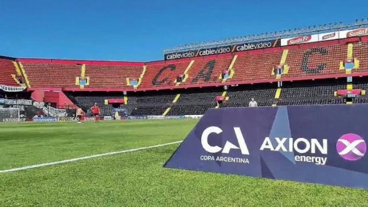 Copa Argentina: la cancha de Colón con dos partidos 
