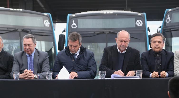 Perotti y Massa presentaron el Sistema de Alerta Automotor de SUBE y el 911 Federal 