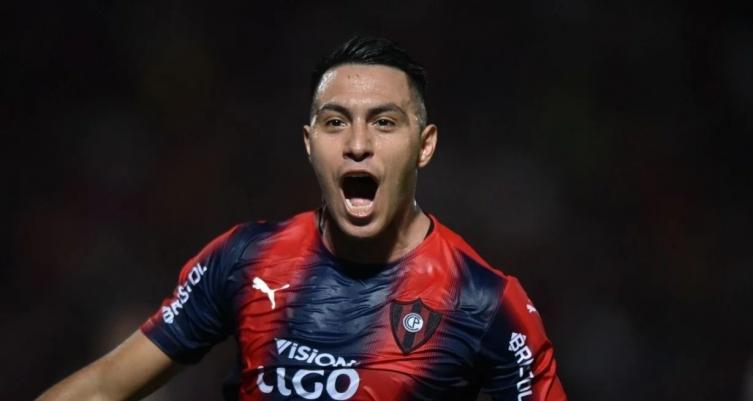 Llega Cardozo Lucena, el séptimo pasajero de Pipo