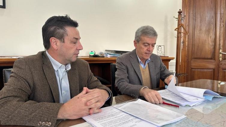 La provincia firmó nuevos convenios en el marco del Programa de Financiamiento para Municipios y Comunas
