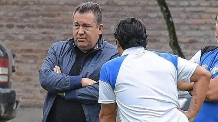 Abbondándolo sobre el mercado de Colón