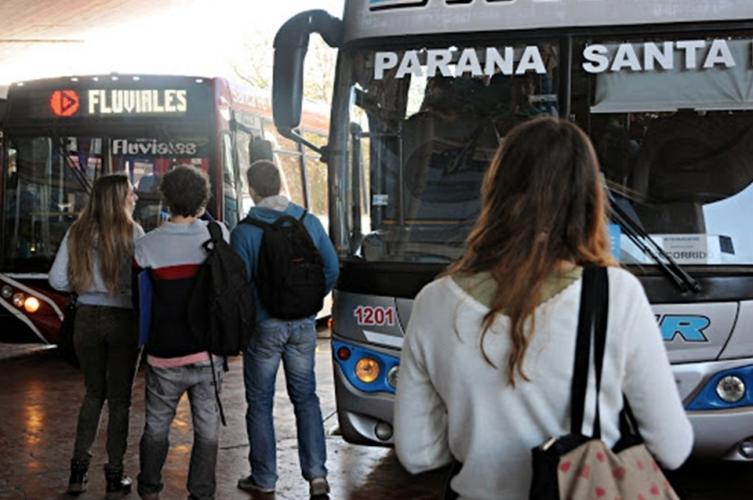 Aumentó el costo del pasaje para Paraná-Santa Fe: ya sale $400