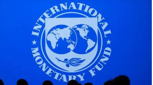 El FMI advierte que la dolarización no sustituye las políticas fiscales