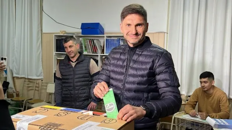Pullaro saca una amplia ventaja sobre Lewandowski para la gobernación