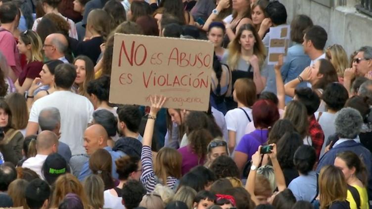Indignación en España porque le bajaron la pena a uno de los integrantes de La Manada