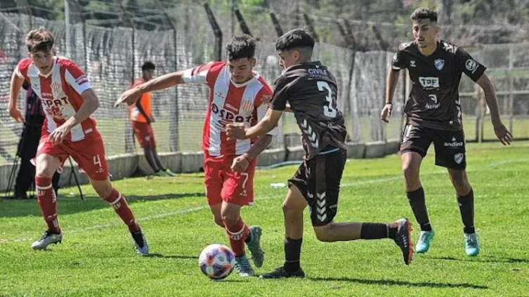 Unión empató ante Platense en Reserva