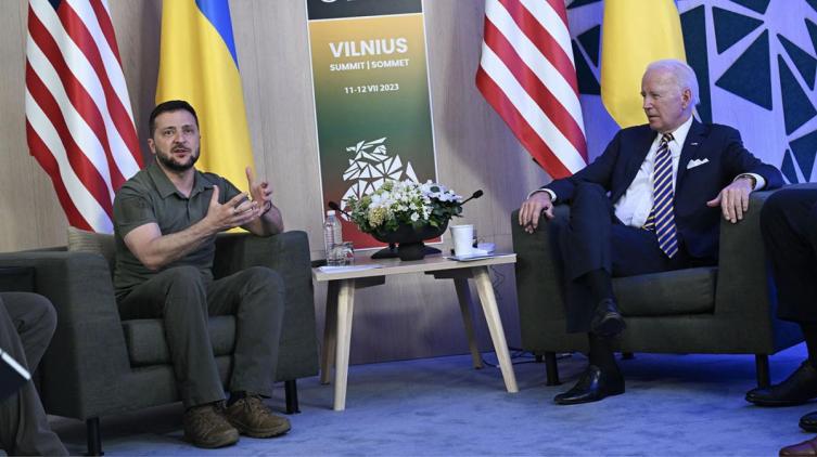Zelenski comparó a Vladimir Putin con Adolf Hitler