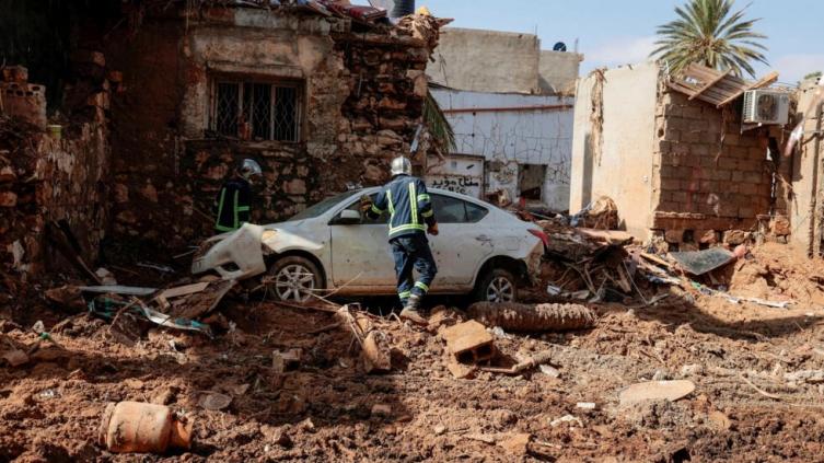 Libia llama a una conferencia internacional para reconstruir zonas devastadas por inundaciones