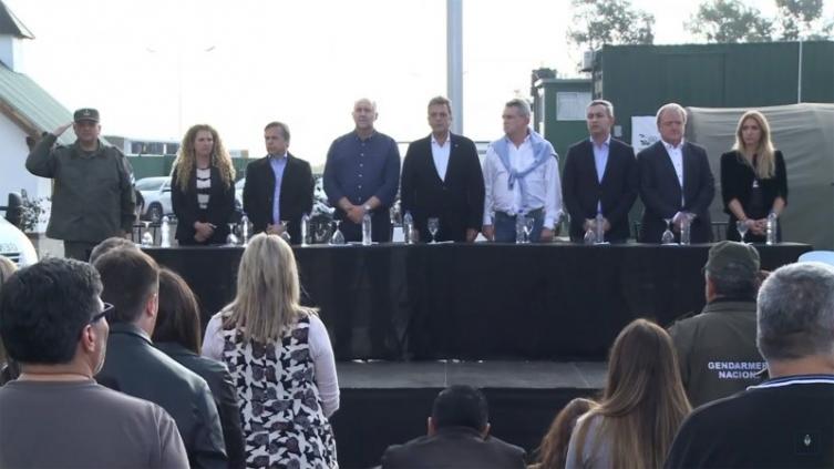 Massa inauguró una base de Gendarmería en Rosario y anunció el arribo de 500 agentes