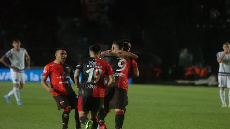 Triunfazo de Colón ante Argentinos que le sirvió para salir del fondo de la tabla general