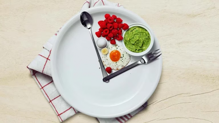 Qué le pasa al cuerpo cuando se ingiere una sola comida al día