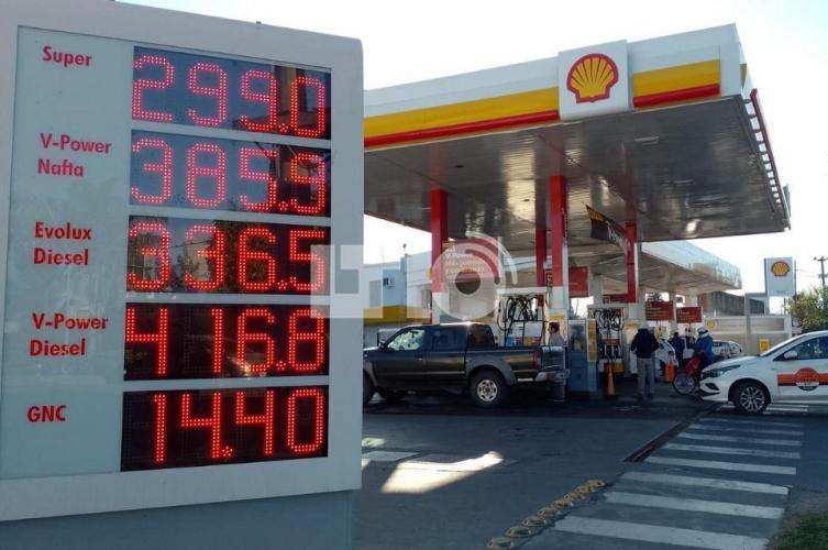 Otra vez aumentó el combustible, esta vez más de un 2%
