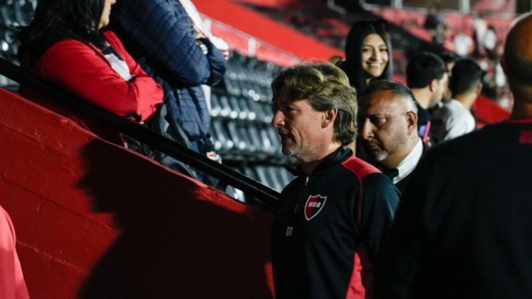 Heinze se emocionó con el banderazo