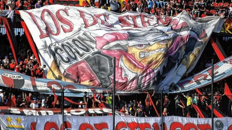 Alerta por la guerra en la barra de Colón antes del clásico ante Unión