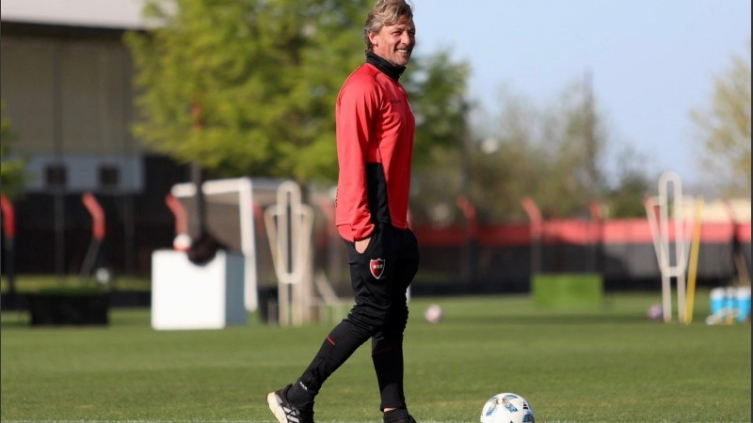 Clásico rosarino: Heinze con Méndez y Aguirre disponibles