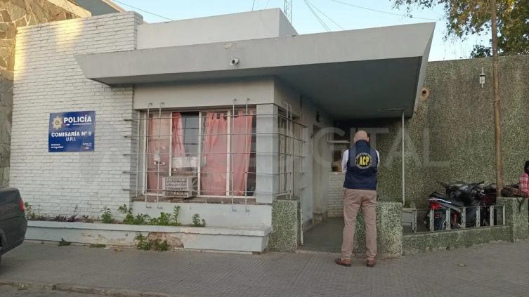 Denuncian que policías intentaron estafar a familiares de detenidos en la comisaría 9°