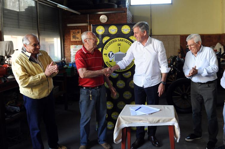 La Municipalidad cedió un terreno a la Escudería Santafesina de Autos Antiguos