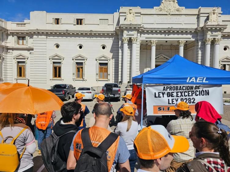 La Legislatura santafesina aprobó el pase a planta de 1.127 profesionales de la salud y ayudantes