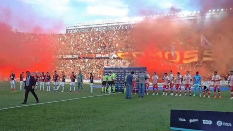 Cuántos clásicos más podrían enfrentar a Colón y Unión