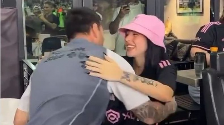 Nicki Nicole le dejó un mensaje a Antonela Roccuzzo tras sacarse una foto con Messi