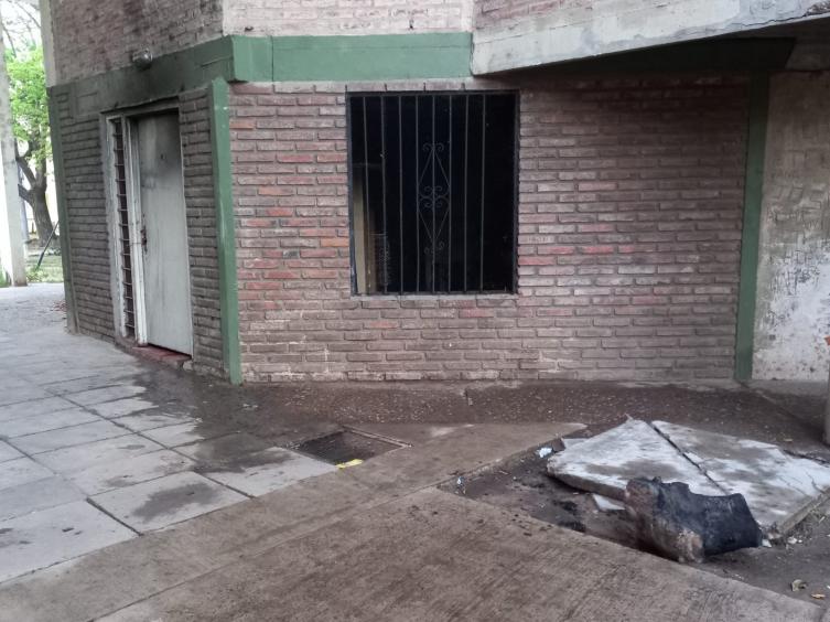 Quisieron usurpar un departamento y lo incendiaron