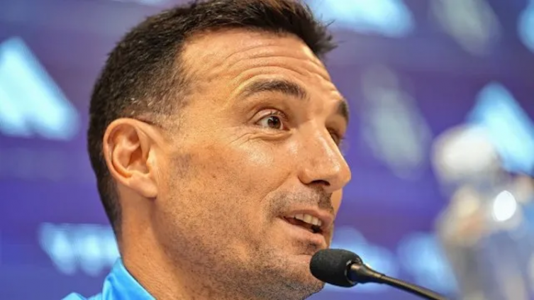 Scaloni se refirió a Esquivel y Farías