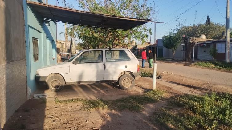 Un ladrón lo atacó con un destornillador cuando lo encontró robando