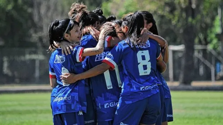 Las chicas de Unión golearon a Nueva Chicago y están en semifinales