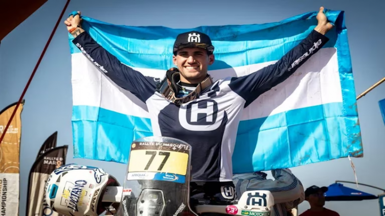 Benavides es el primer argentino en ser campeón mundial de motos en Rally Raid